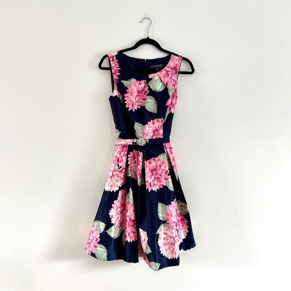 Jessica Howard Cocktail Dress Navy Floral Print Sleeveless Scoop Neck Size 8 - Picture 1 of 15